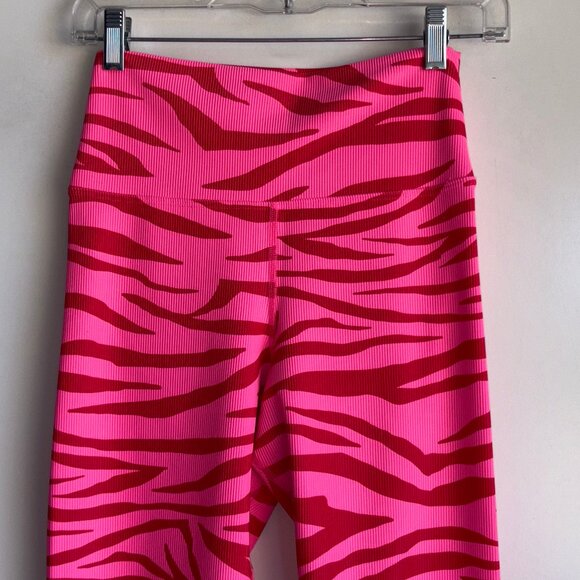 BEACH RIOT Ayla Ribbed High Rise Leggings Size Medium Pink - Picture 4 of 11